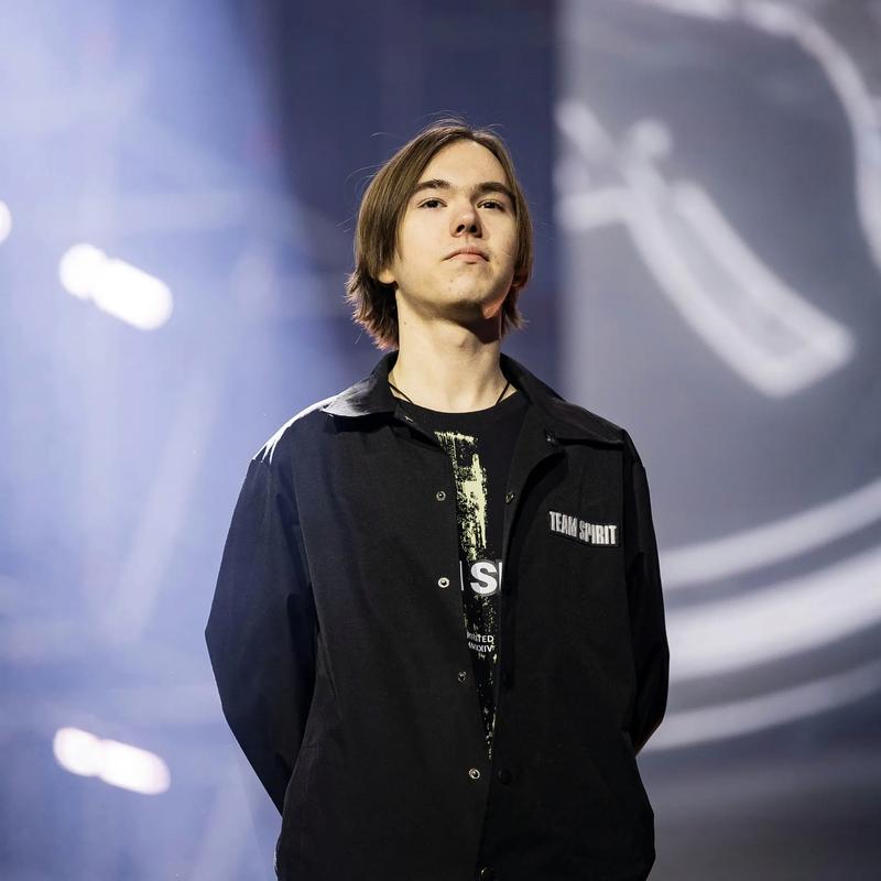 醒来吧！ Mercury ，战争之神，拥有强烈的杀戮感，击杀了五名玩家。 TyLoo 赢得了GL地图选择，重新获得胜利。